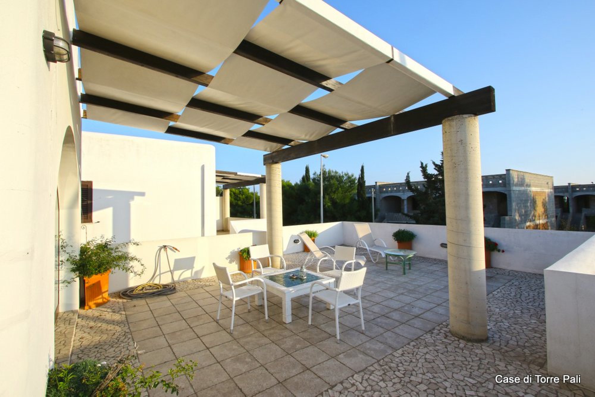 Großzügige private Terrasse