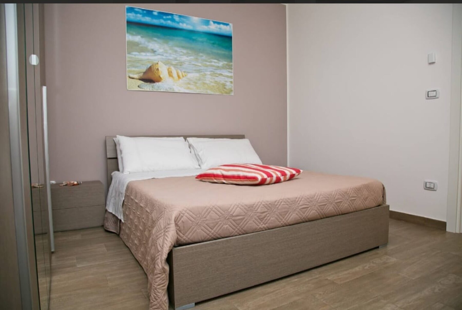 Bedroom with a double bed