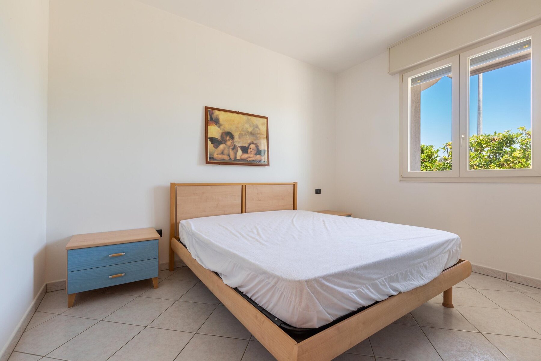 Dwuosobowa sypialnia w apartamencie